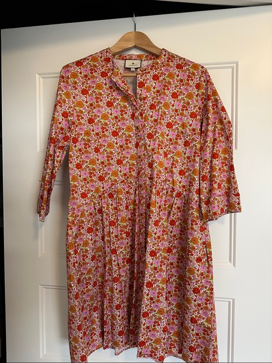 Tuckernuck Dresses & Skirts - Tuckernuck Pink Floral Button-Front Midi Dress with Orange Accents